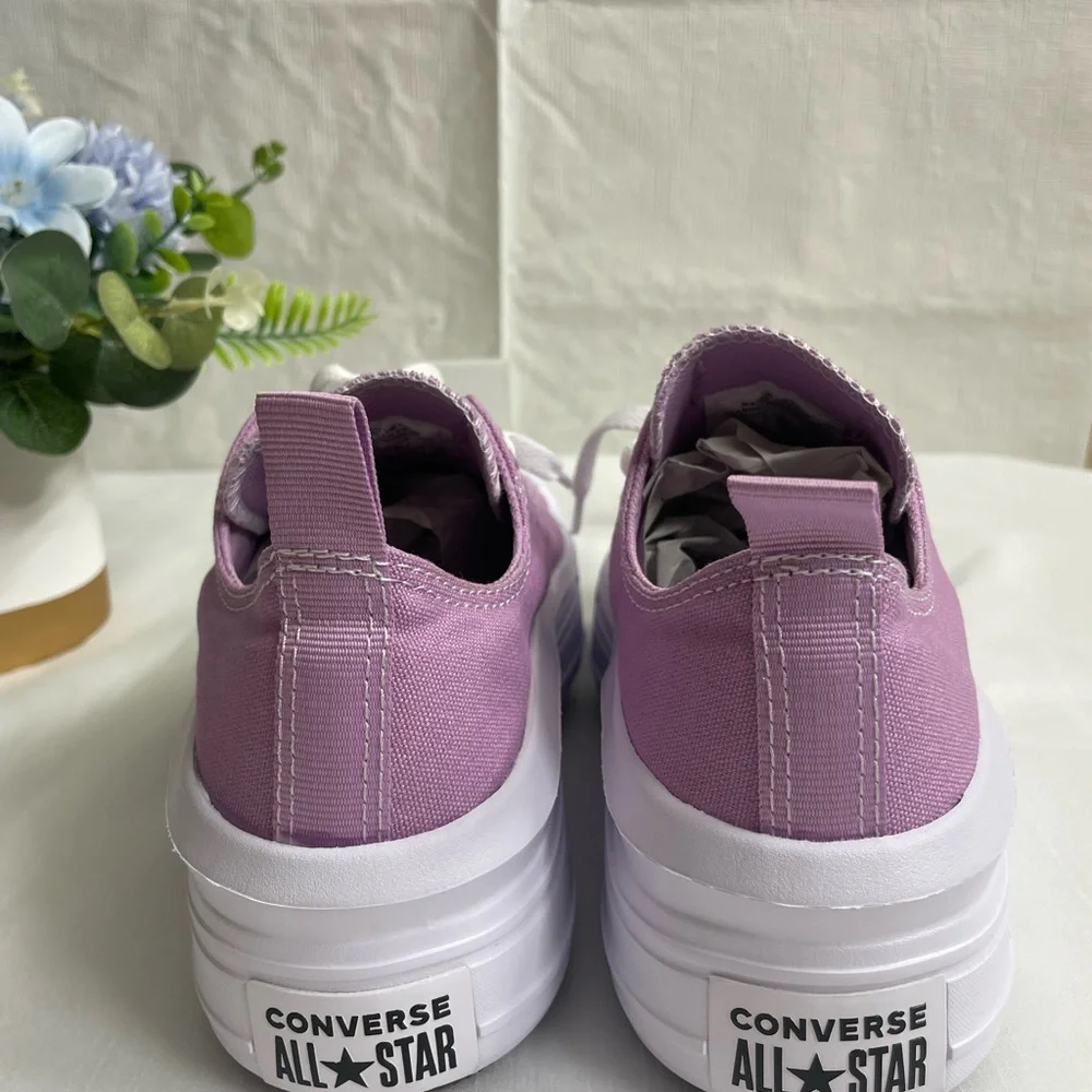 Converse ® Chuck Taylor All Star®  Move Ox - Canvas Big Girls Size US 5